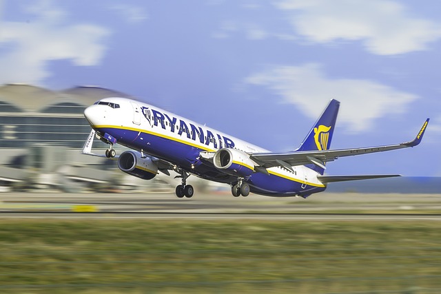 A budget RYANAIR place takes off to another European destination.