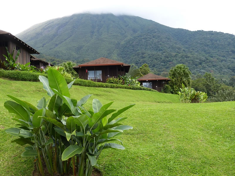 Eco-lodges in Costa Rica sometimes offer part-time jobs.