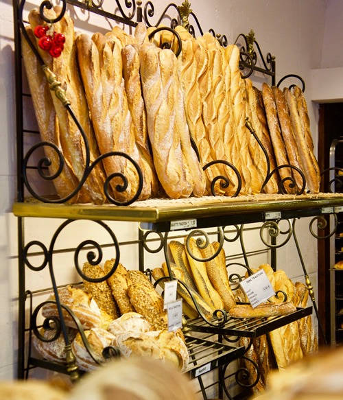 A typical boulangerie in Paris