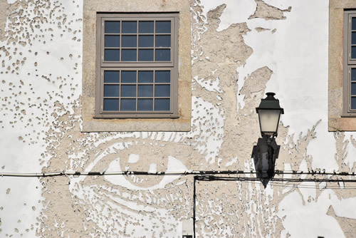 Urban street art in Porto. Image of an eye.