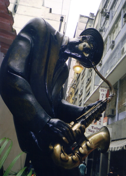 Statue in Rio of samba legend Alfred da Rocha.