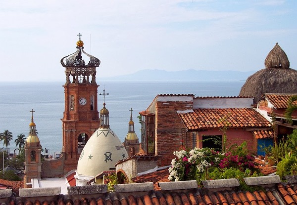 Bezicht van Puerto Vallarta. Wonen in Mexico heeft veel voordelen.