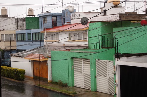 Houses in Mexico with electrical wires