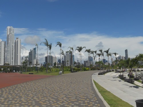 Waterfront boulevard in Panama City