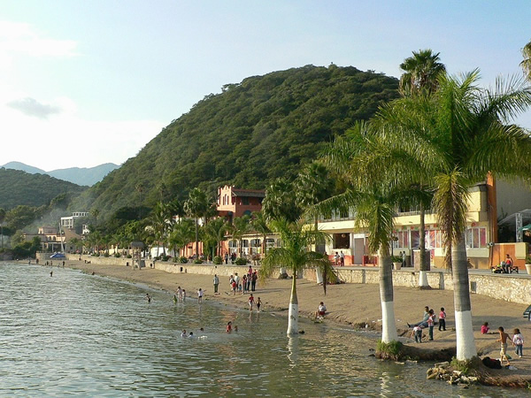 A beach on the peaceful Lake Chapala, Mexico, where many foreigners retire.