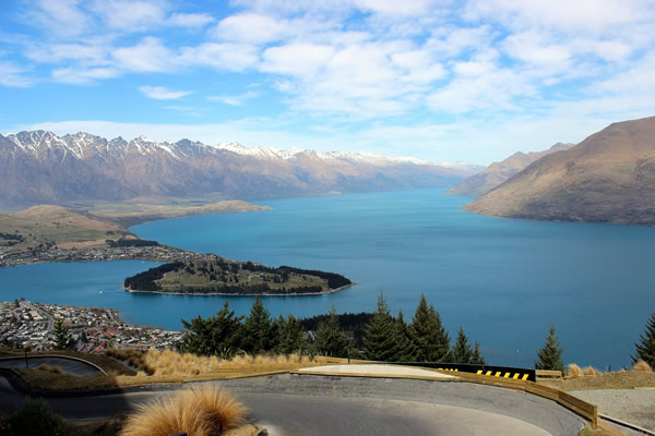 New Zealand lake surrounded by mountains in South Island.