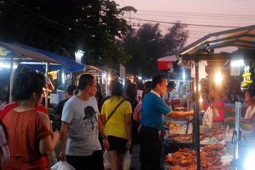 Night market Thailand from How Travel Can Change the World
