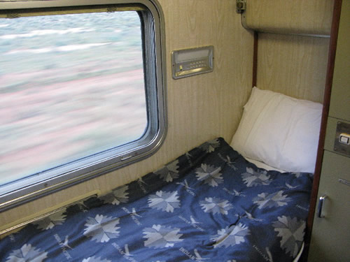 Enjoy a cozy Australian train sleeper