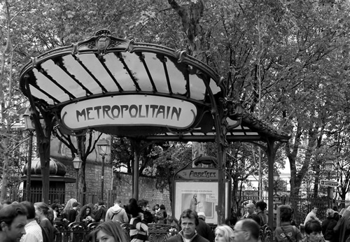 Metropolitan for cheap transportation in Paris