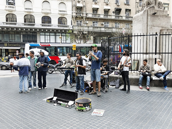 Urban musicians in Buenos Aires