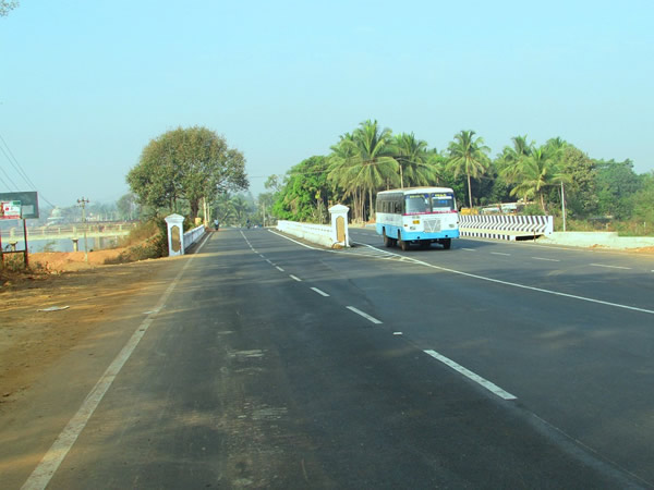 Bus transportation in India
