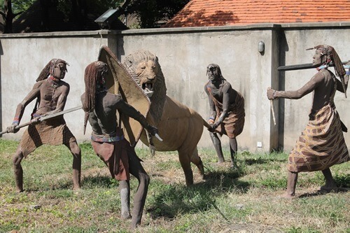 How Maasai hunt a lion