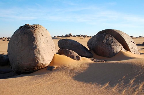 Boulders in the desert