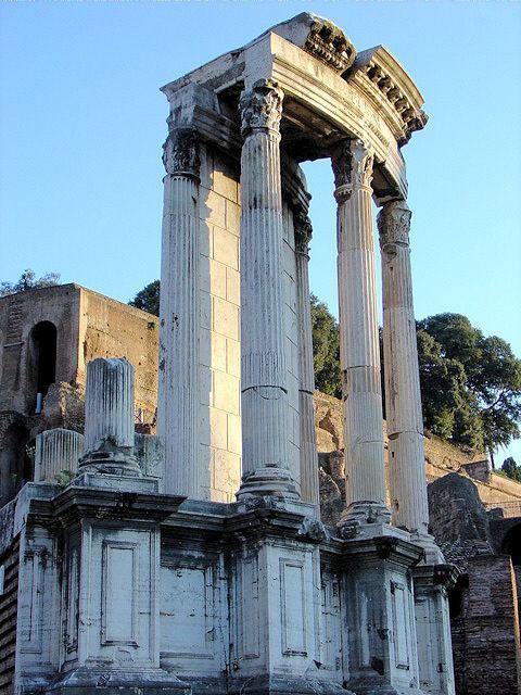 Temple of Vesta in Roman forum.