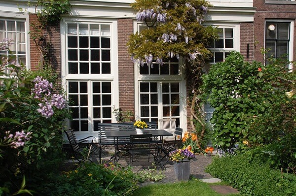 Garden apartment rental in Amsterdam