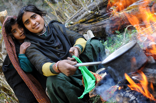 Gujjar women cooking