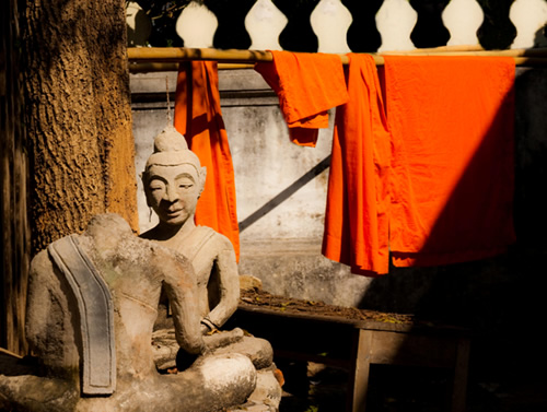 Buddha status in a courtyard