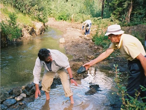 Senior Volunteer Vacations: Repairing an Irrigation Ditch with The Land Conservancy