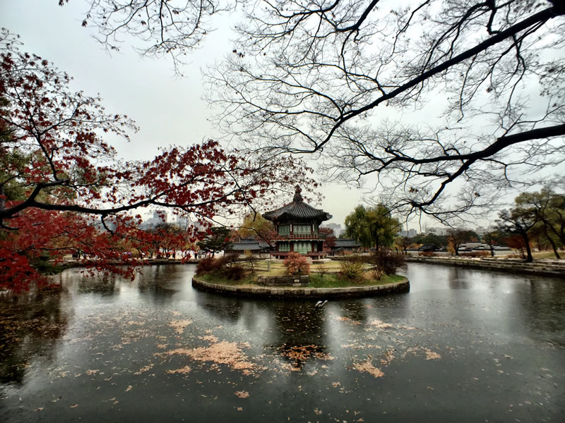 Buddhist temple on a lake in South Korea.