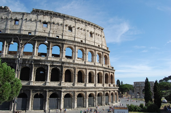 You can guide a tour in Rome during the summer