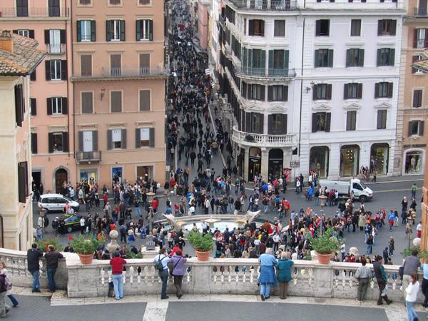 Crowds in Rome - Spanish Steps