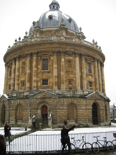 Oxford's Radcliffe Camera in the snow
